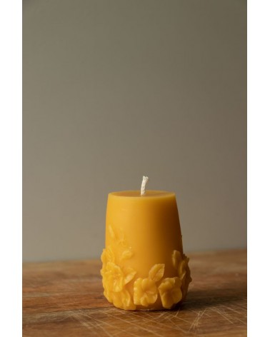 Bijenwaskaars met bloemen